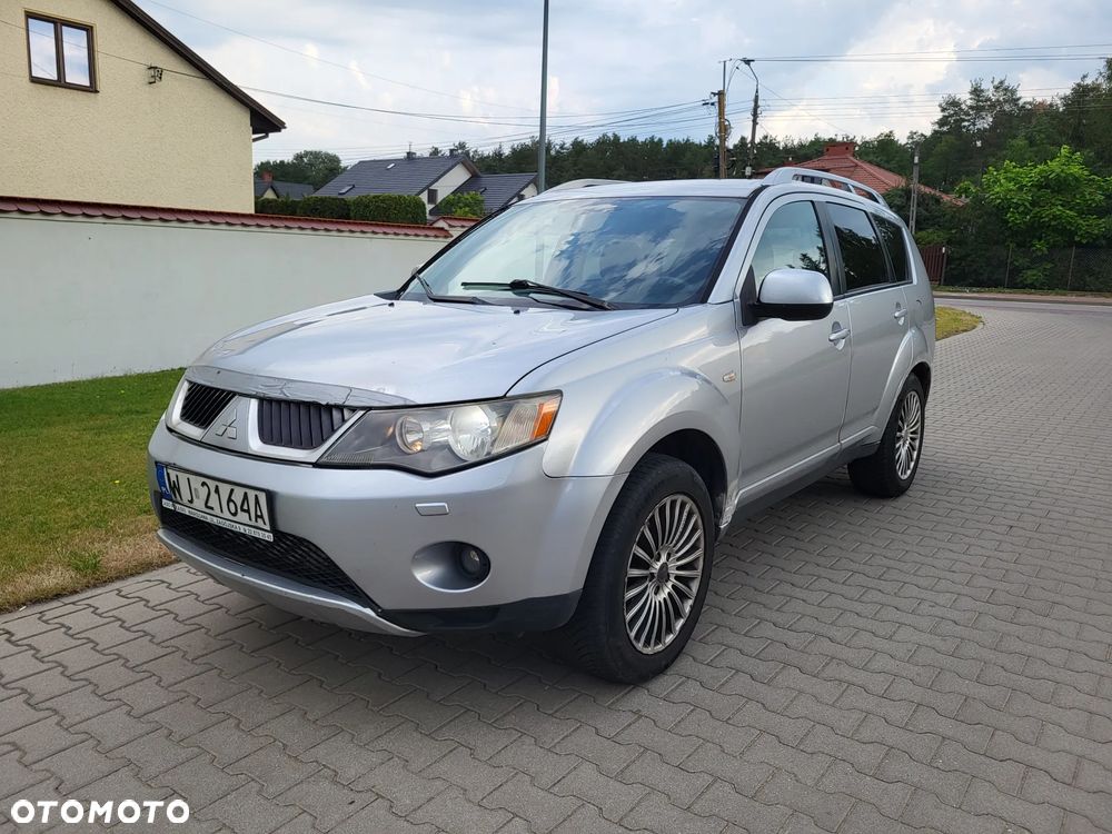 Mitsubishi Outlander 2.0 DID Instyle - 1