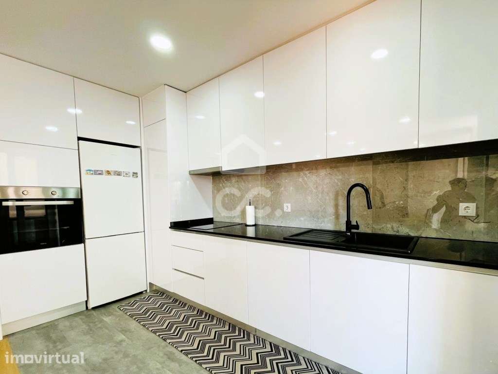 Apartamento T3 Totalmente Remodelado em Matosinhos - A poucos minut... - Grande imagem: 4/24
