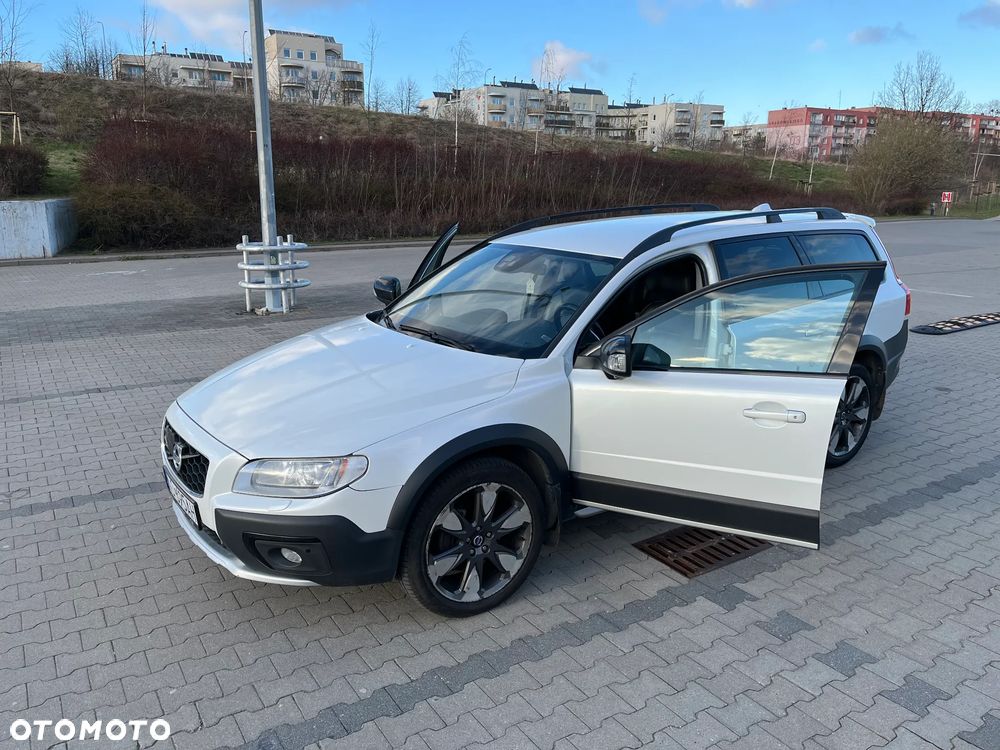 Volvo XC 70 D5 AWD Geartronic Momentum - 2
