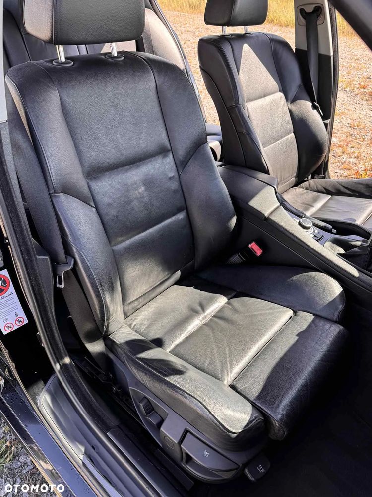 BMW Seria 5 525d - 17