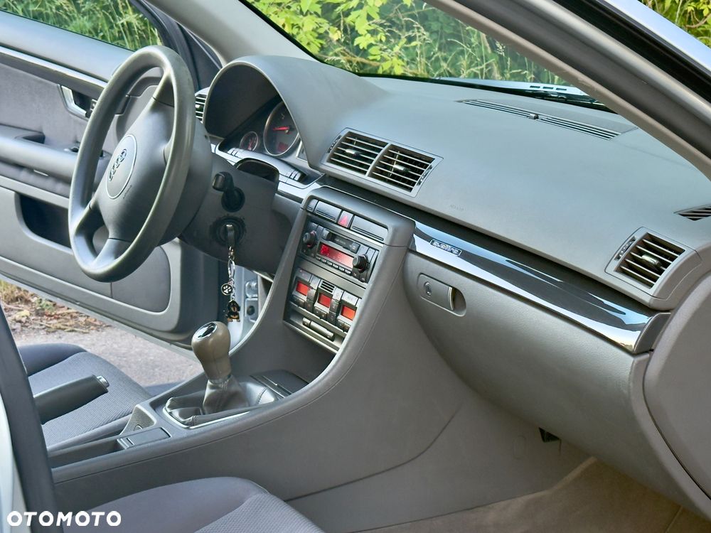 Audi A4 Limousine 1.8T Quattro - 2