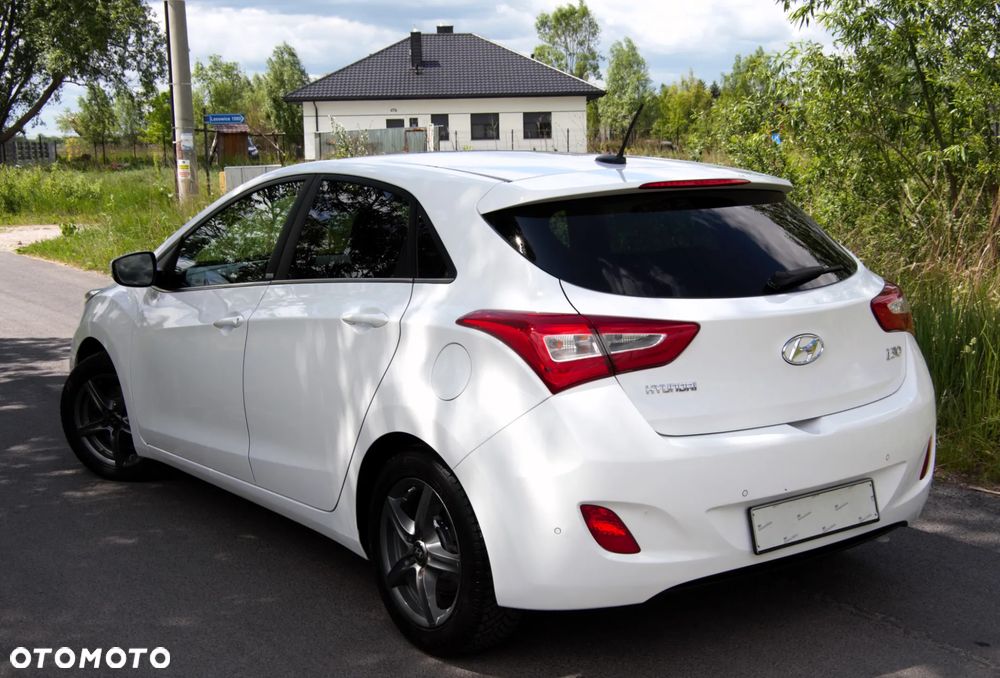 Hyundai i30 blue 1.6 GDI Passion - 4