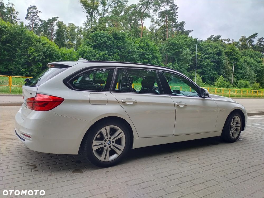 BMW Seria 3 318d Sport Line - 11