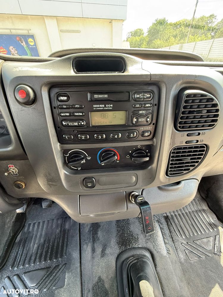 Ford Transit - 11
