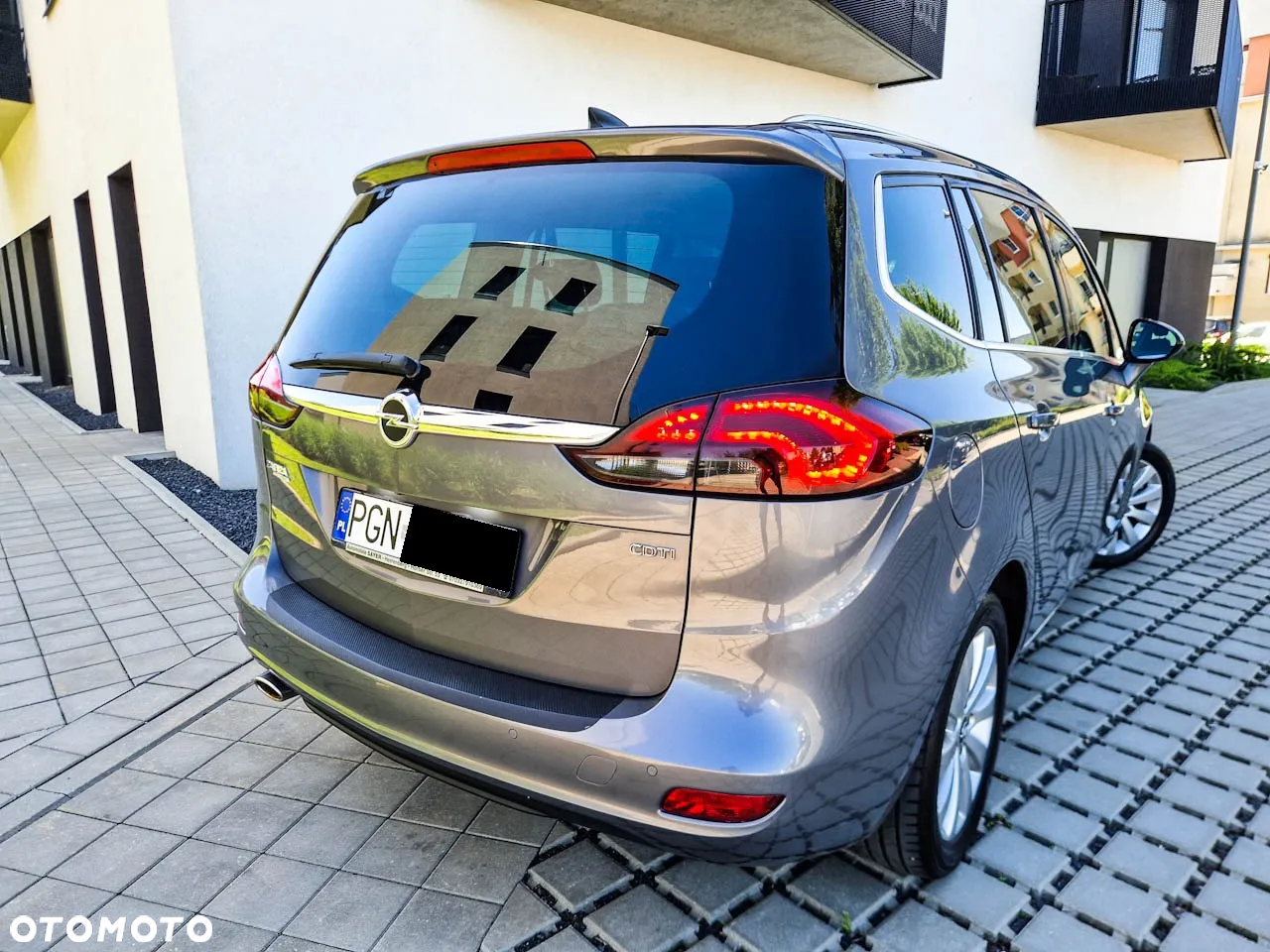 Opel Zafira Tourer 2.0 CDTI Automatik Business Innovation - 2