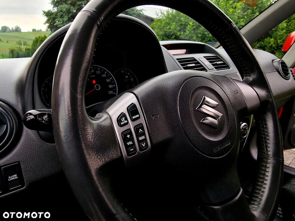 Suzuki SX4 1.6 GLX / Comfort - 25