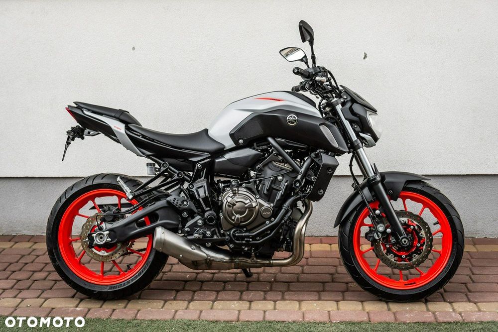 Yamaha MT - 4