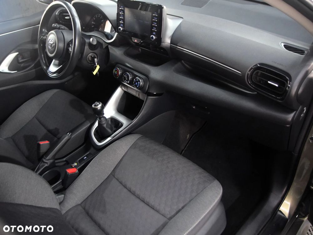 Toyota Yaris - 6