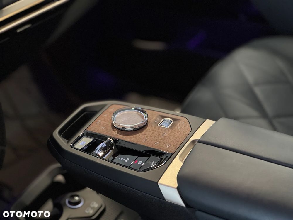 BMW iX M60 111.5kWh - 13