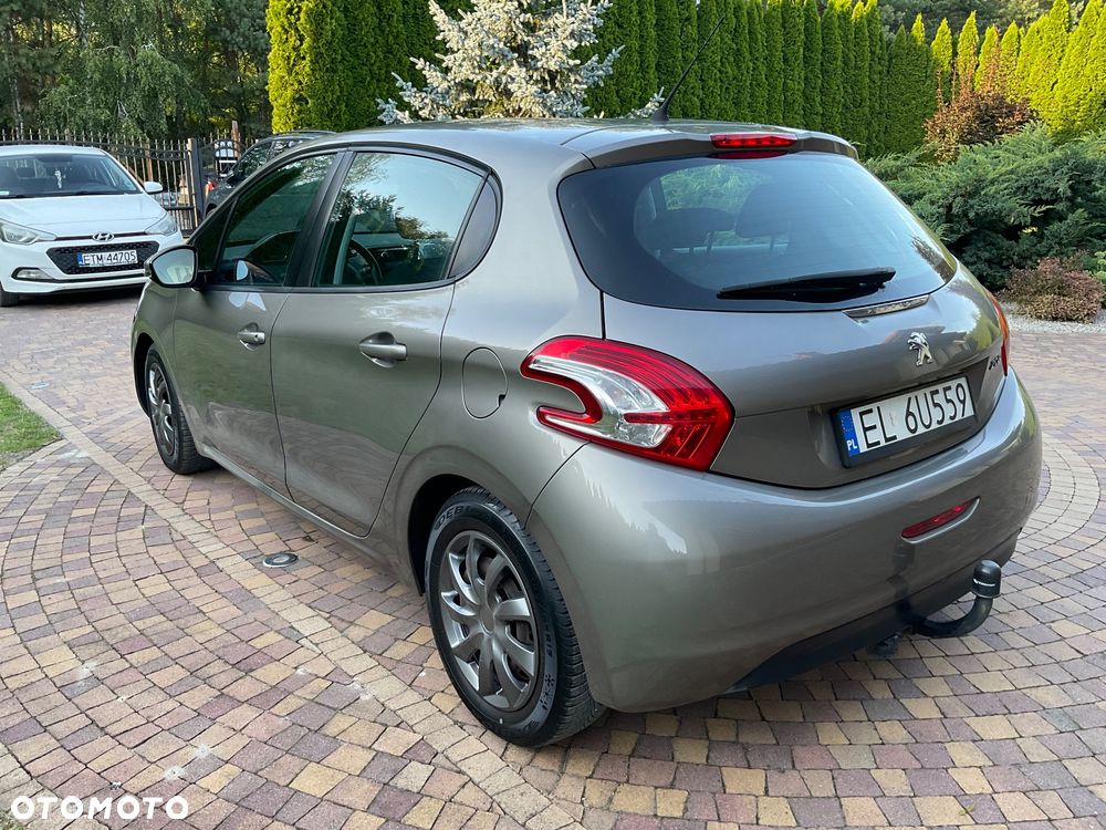Peugeot 208 - 7