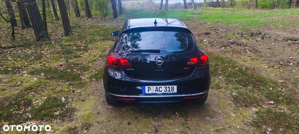 Opel Astra 2.0 CDTI Exklusiv - 6