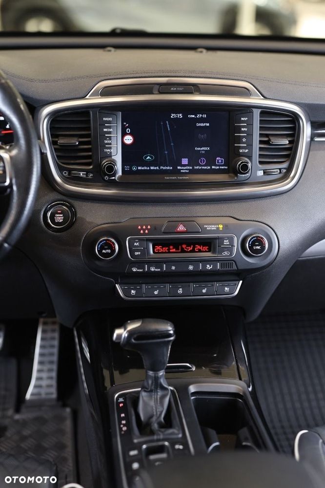 Kia Sorento - 33