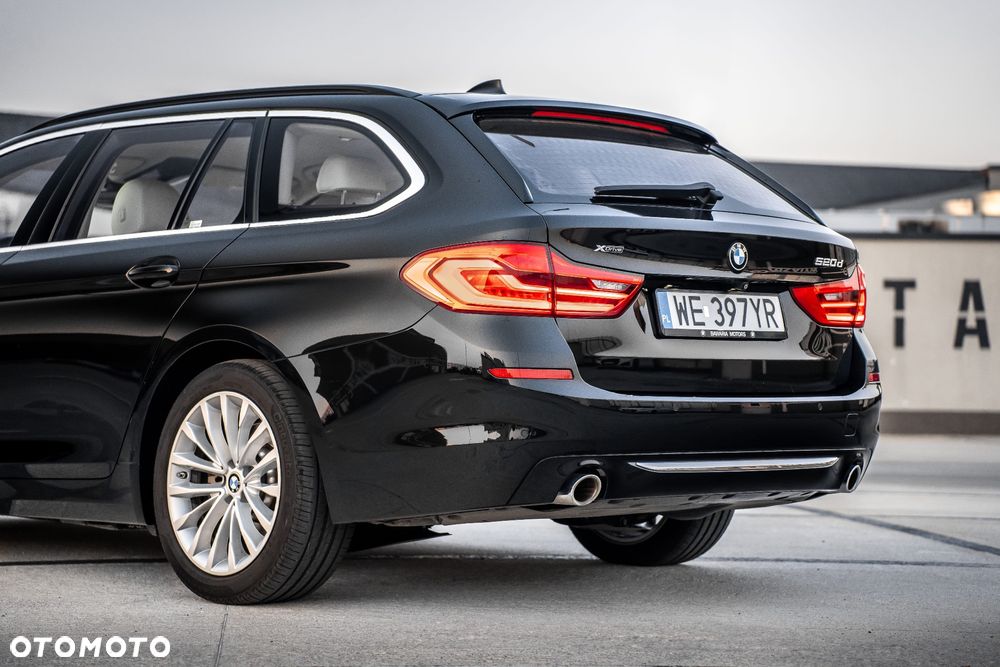 BMW Seria 5 520d xDrive Luxury Line - 7