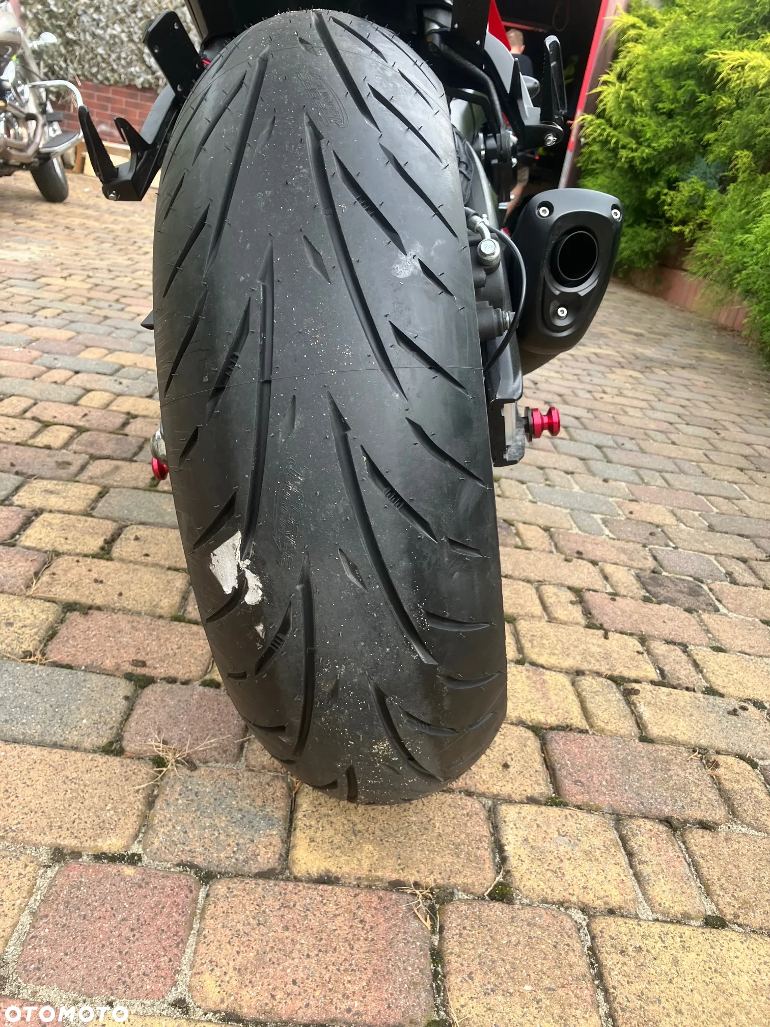 Suzuki GSX 1000 - 11