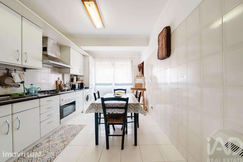 Apartamento T2 em Caldas da Rainha - Nossa Senhora do Pópulo, Coto e S - Grande imagem: 3/33