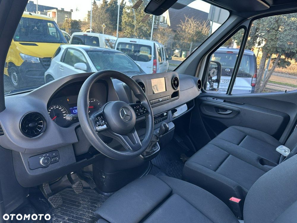 Mercedes-Benz Sprinter - 7
