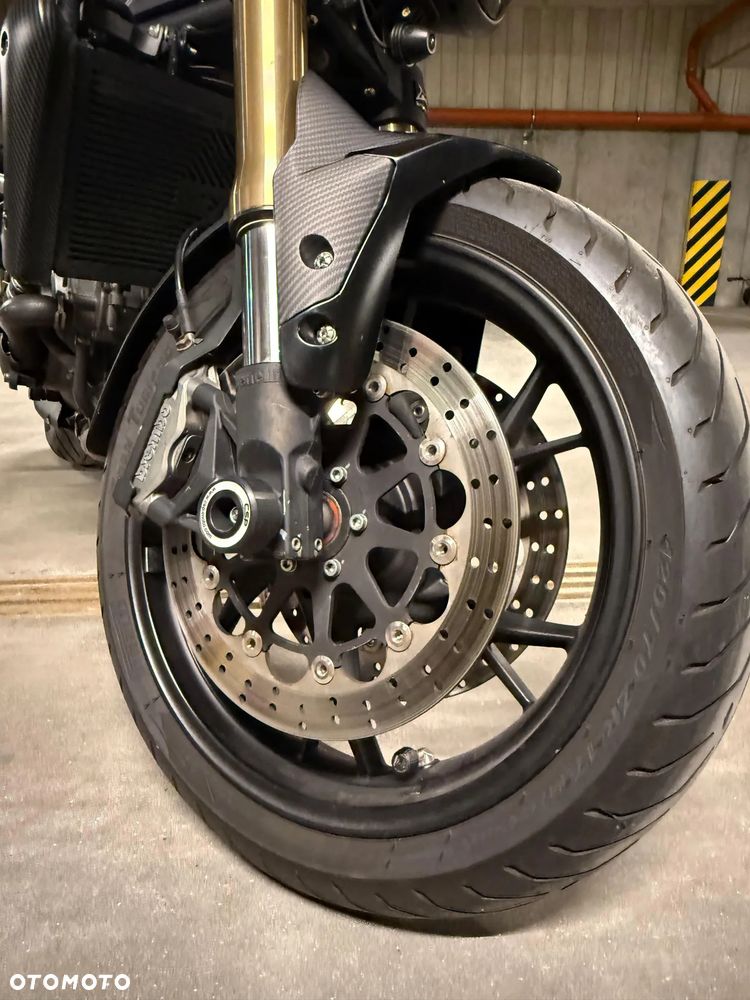 Benelli 752 S - 9