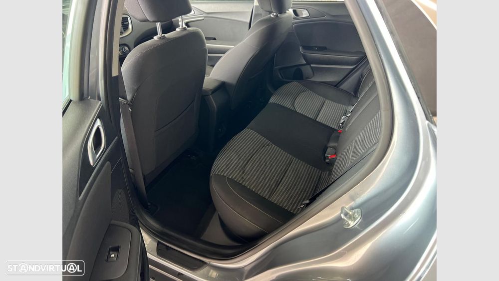 Kia XCeed 1.0 T-GDI Dynamic - 10