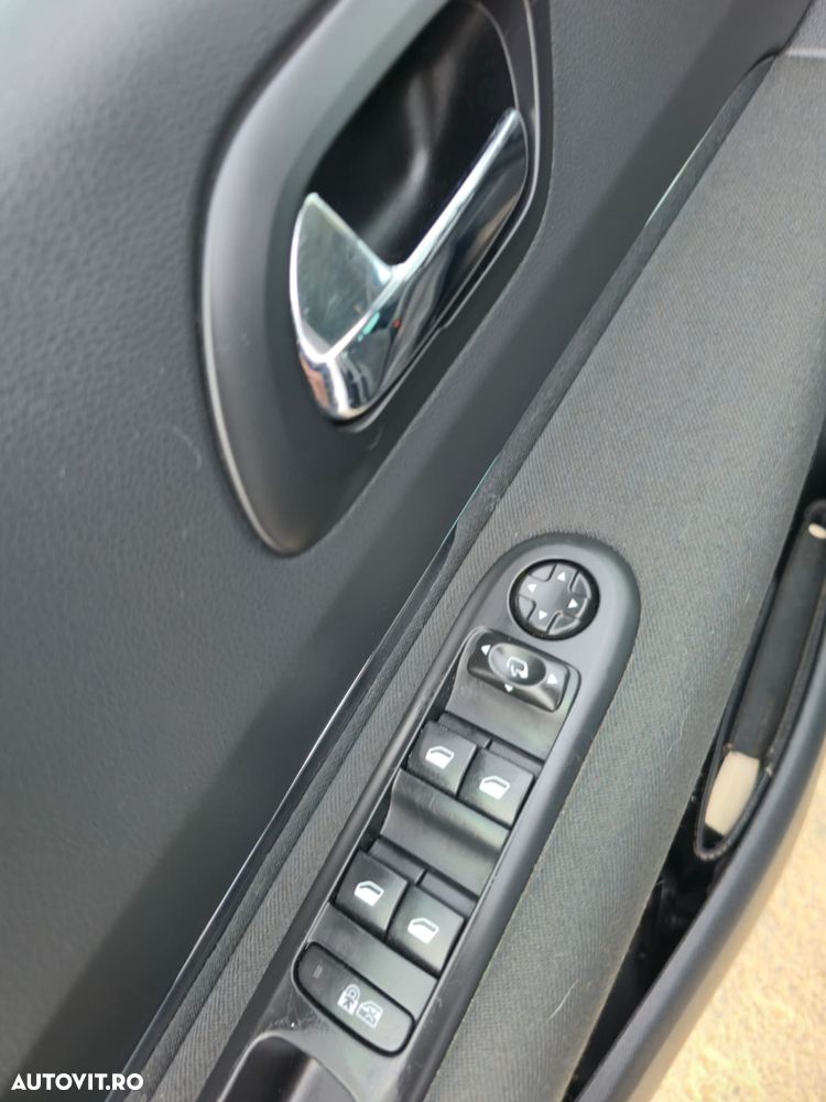 Peugeot 3008 HYbrid4 2.0 HDI FAP BMP - 6