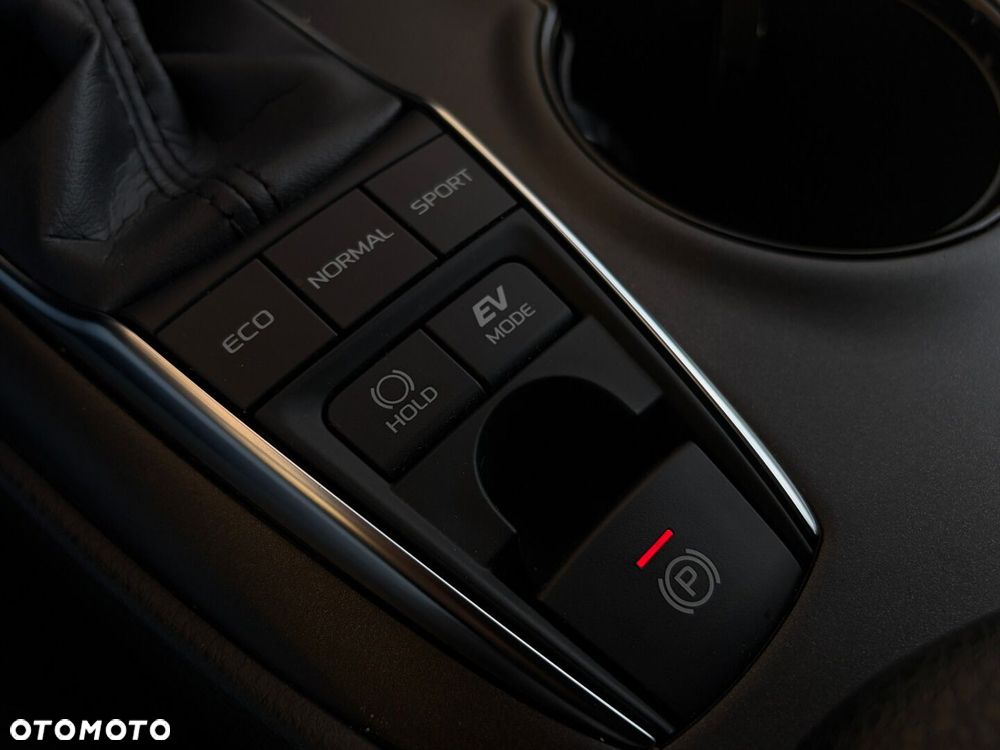 Toyota Camry 2.5 Hybrid Comfort CVT - 27