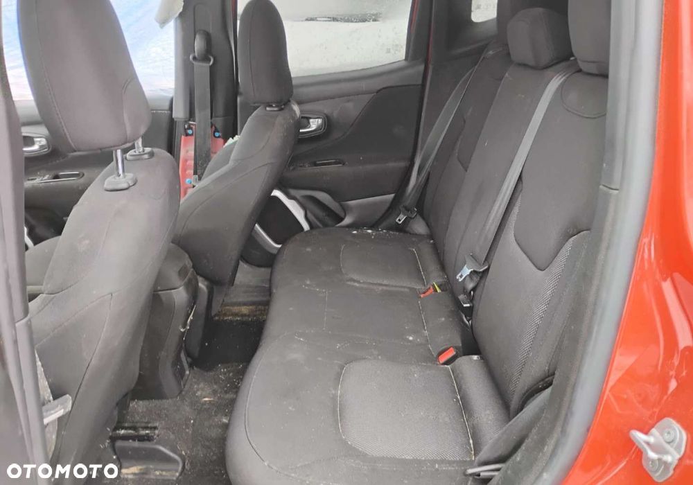 Jeep Renegade - 10