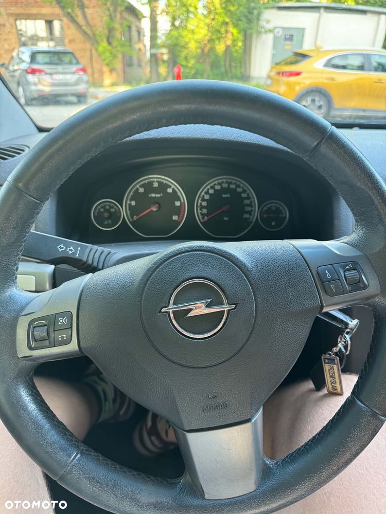 Opel Vectra 1.9 CDTI Cosmo - 4