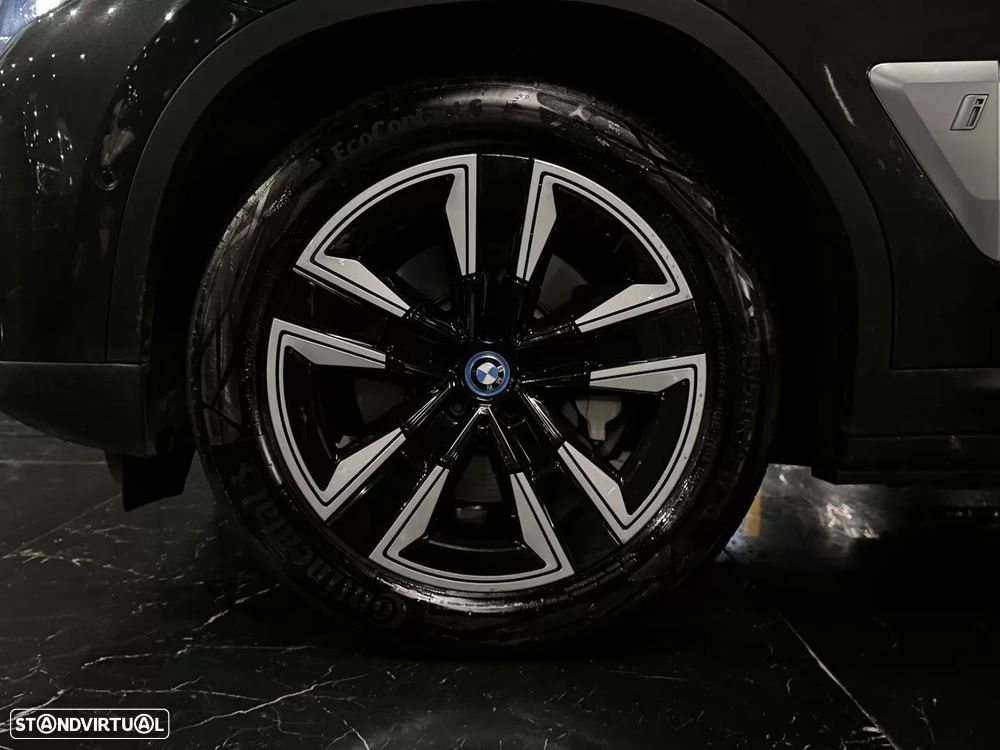BMW iX3 Inspiring - 10