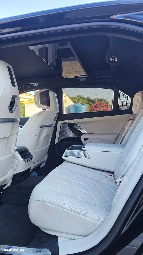 BMW 760 M760e xDrive - 10