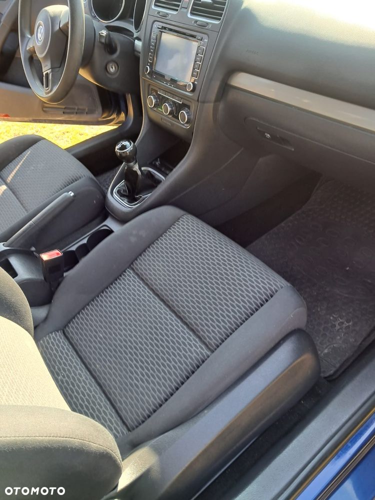 Volkswagen Golf - 8