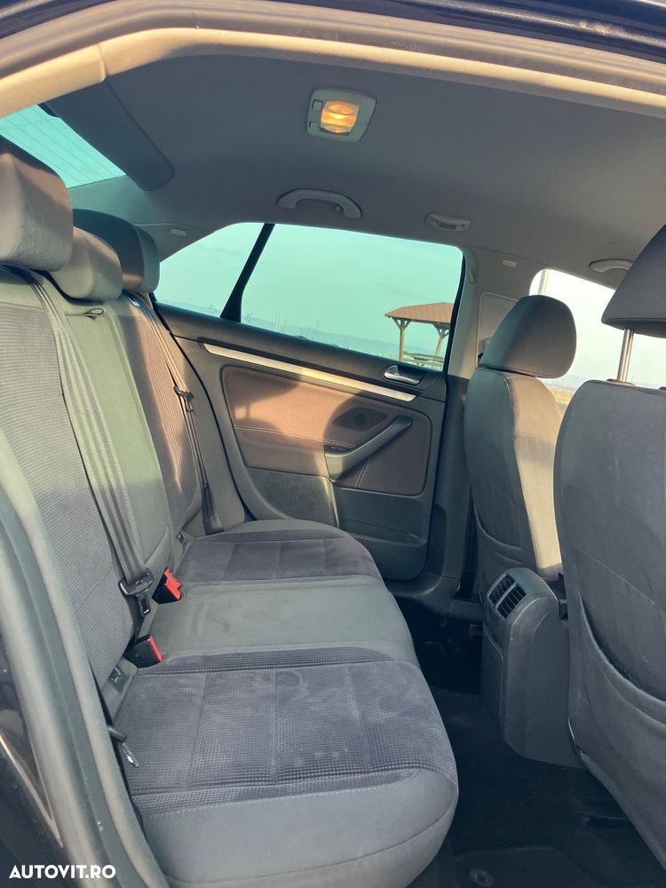 Volkswagen Jetta 1.9 TDI Comfortline DSG - 12