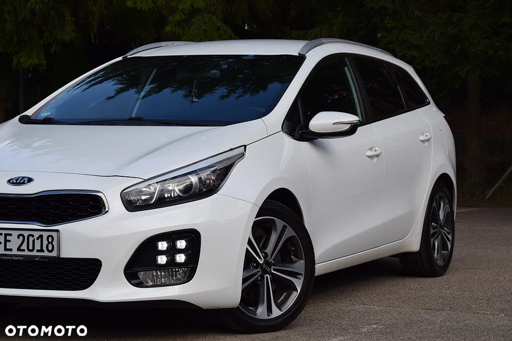 Kia Ceed 1.6 CRDi 136 DCT ISG GT Line - 11