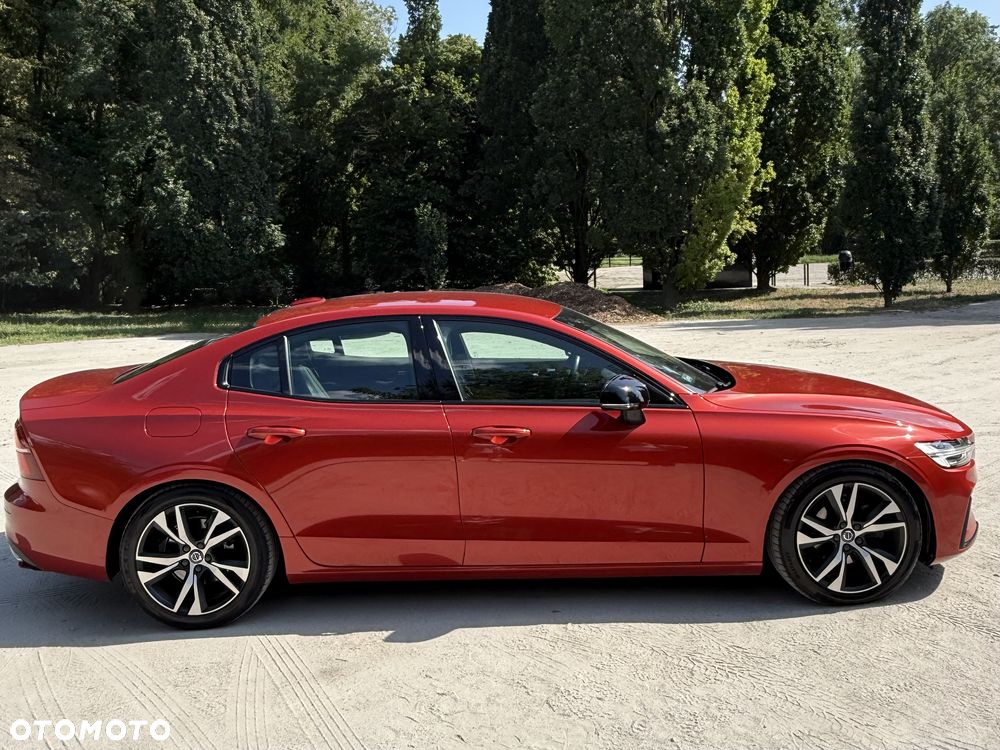 Volvo S60 T4 R-Design - 4