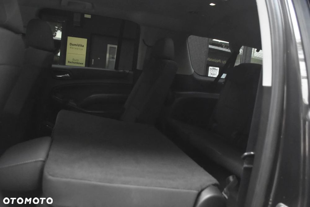 Chevrolet Suburban - 17