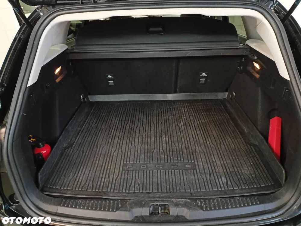 Ford Focus SW 1.0 EcoBoost Titanium - 19