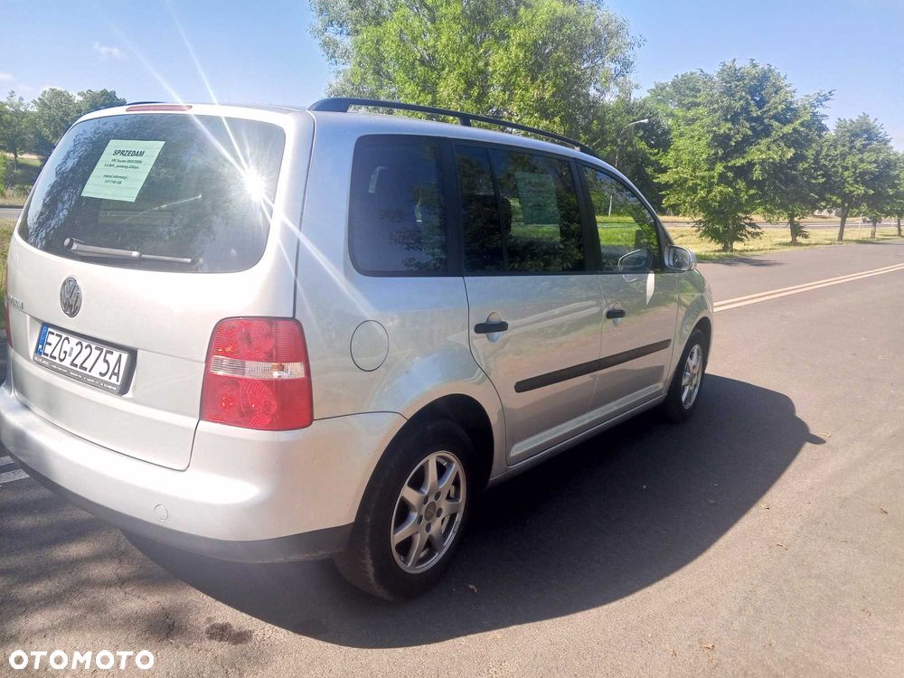 Volkswagen Touran - 6