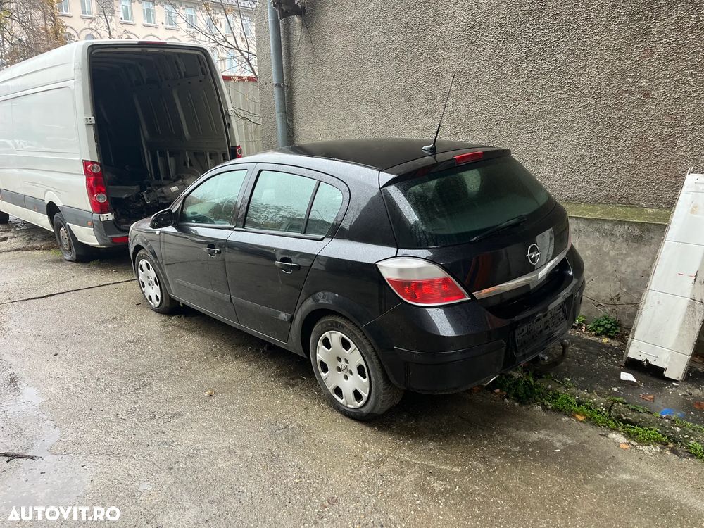 Dezmembrez Opel Astra H negru diesel 2007 xenon piele carlig - 2