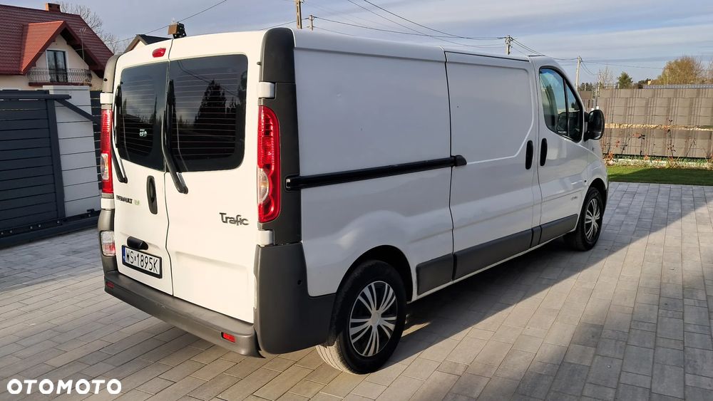 Renault Trafic - 16