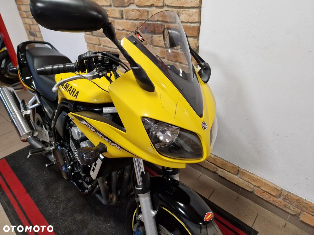 Yamaha FZS - 39
