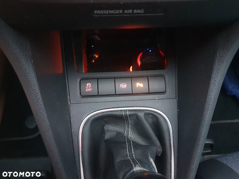 Volkswagen Golf 2.0 TDI Comfortline - 13