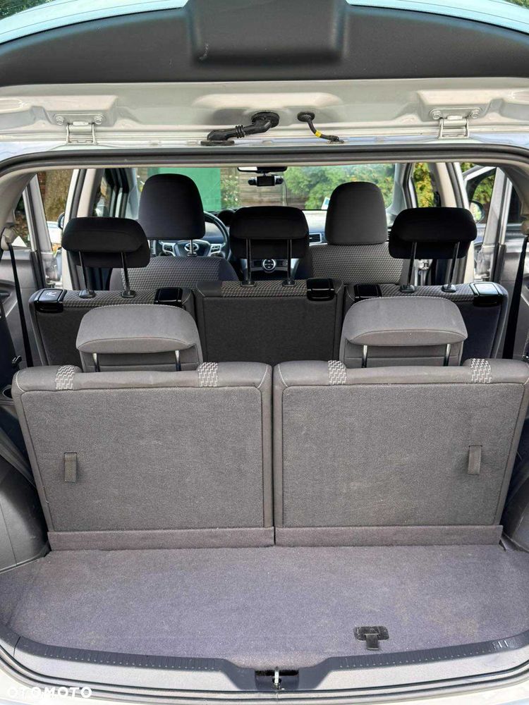 Toyota Verso - 11