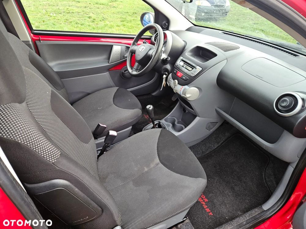 Toyota Aygo City - 10