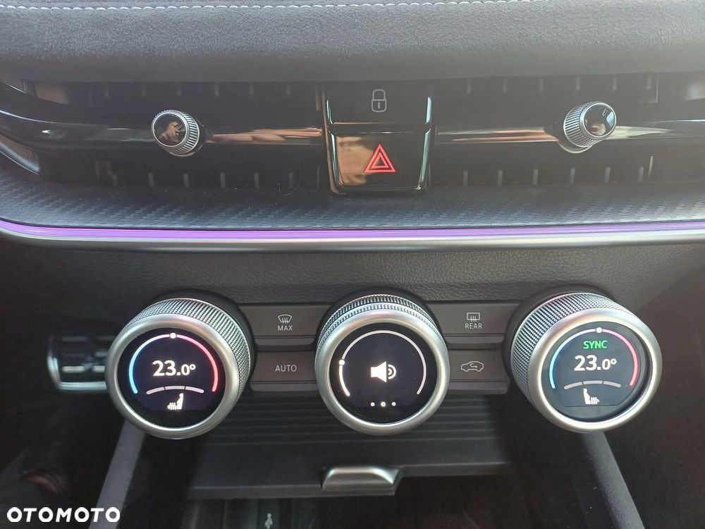 Skoda Superb 2.0 TSI Sportline DSG - 16