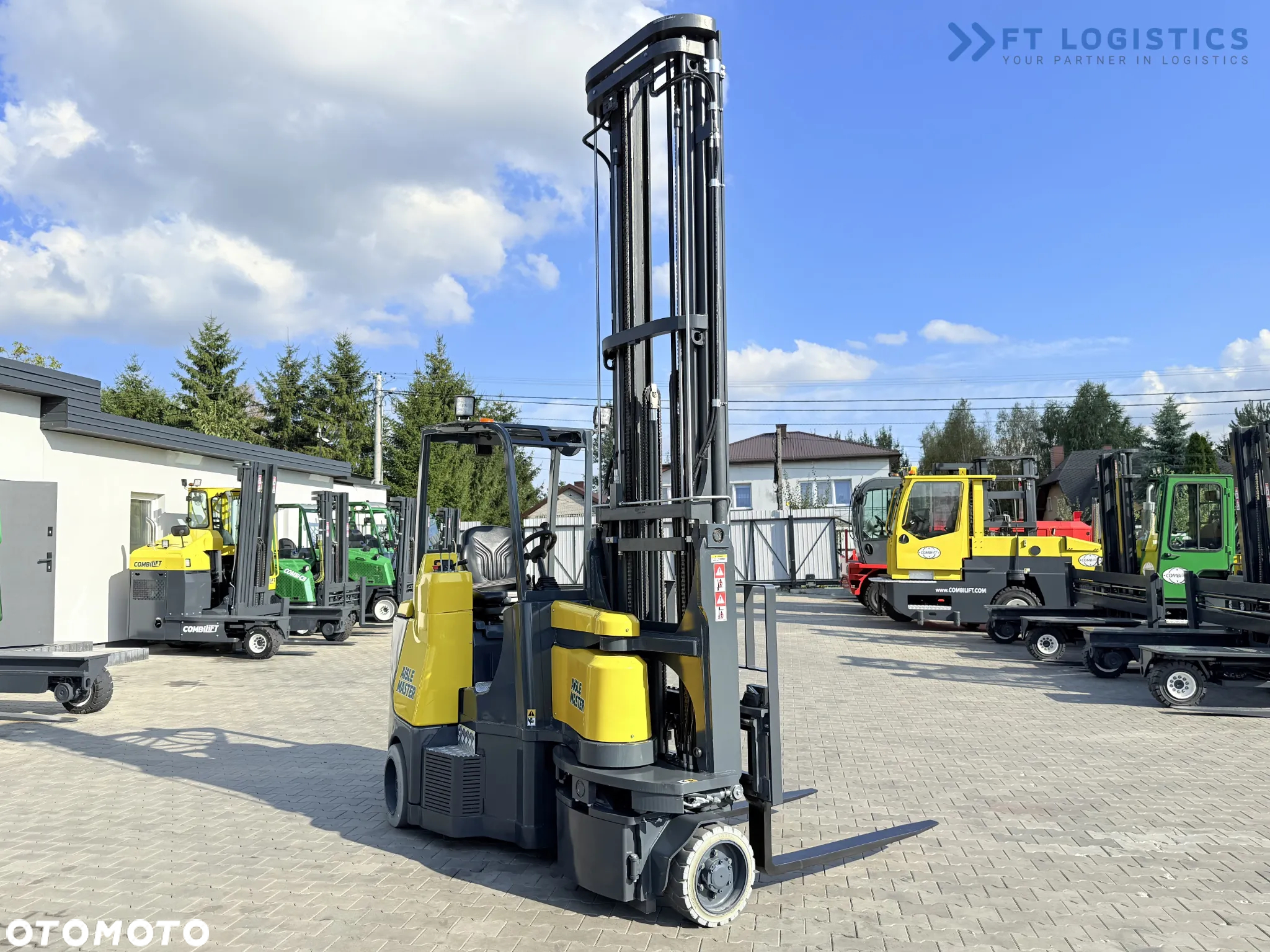 Combilift AISLE MASTER 20SHE / PRZEGUBOWY WÓZEK WIDŁOWY / TRIPLEX 8500MM / ELEKTRYCZNY / WOLNY SKOK / PRZESUW WIDEŁ / NOWE OPONY / JEDYNE 1176H / STAN IDEALNY / Szeroka oferta wózków czterokierunkowych i bocznych, dopasowanych do różnorodnych potrzeb i zastosowań - 25