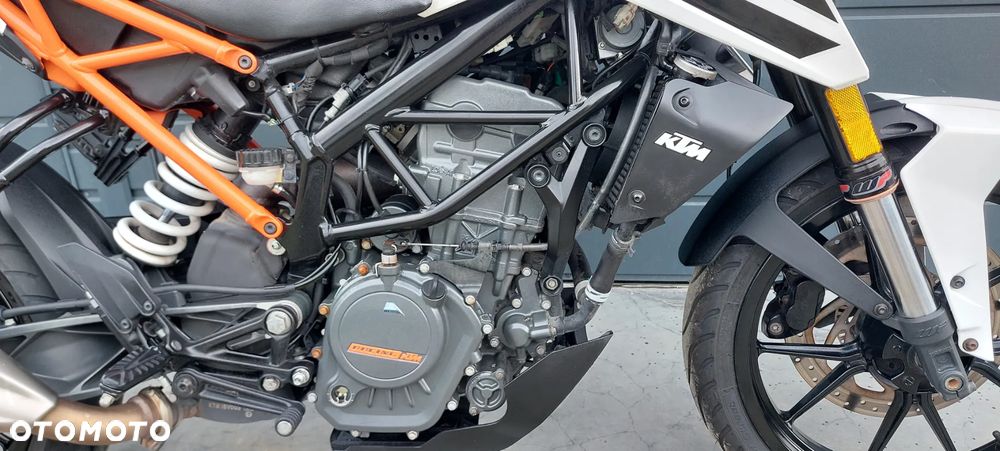 KTM Duke 125 - 21