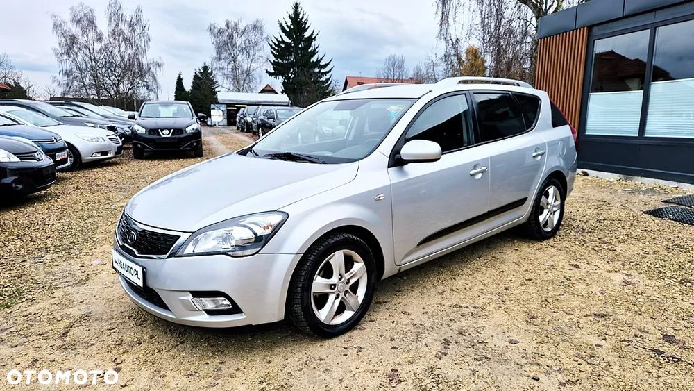 Kia Ceed 1.4 CVVT Dream-Team Edition - 30