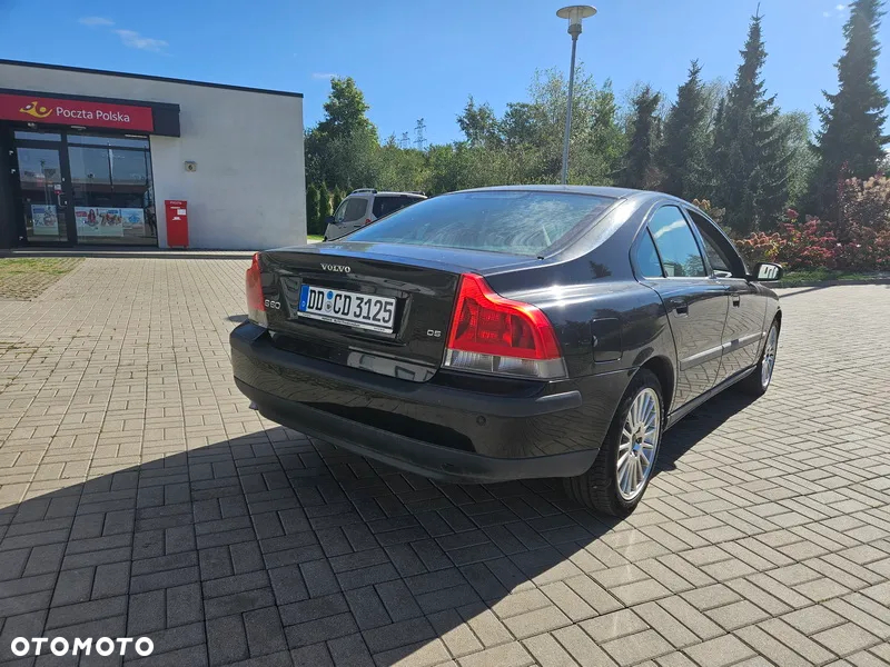 Volvo S60 2.4 D5 - 4