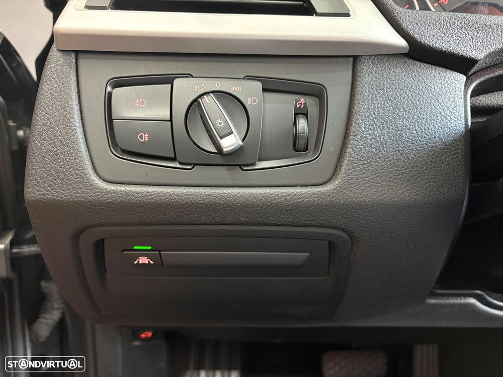 BMW 320 d xDrive Aut. Sport Line - 42