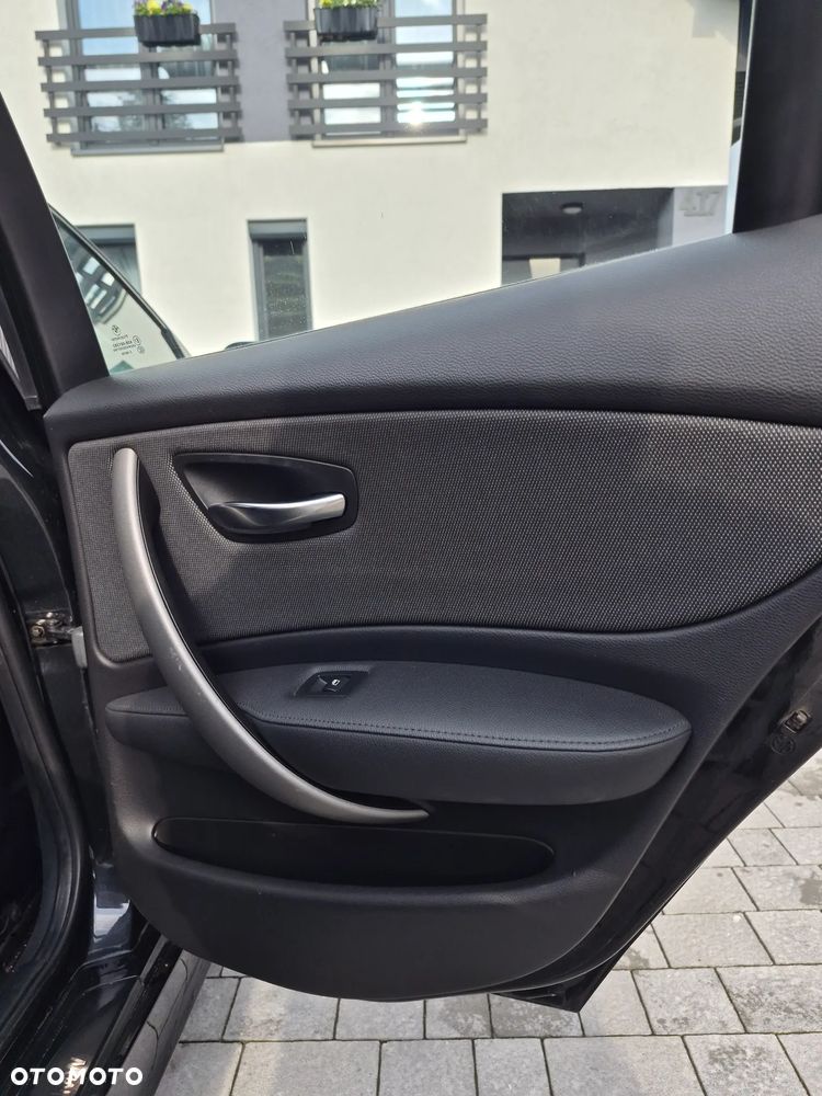 BMW Seria 1 118d - 23