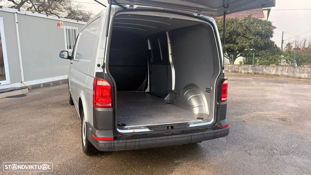 VW Transporter T6 Longa - 16