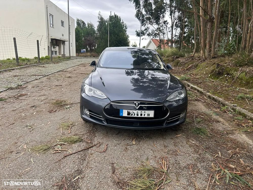 Tesla Model S Standard - 10